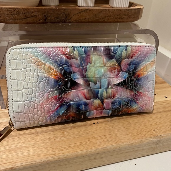 Brahmin Melbourne SKYLER Large Wristlet Clutch Travel Wallet PRISM OMBRE - Picture 12 of 12